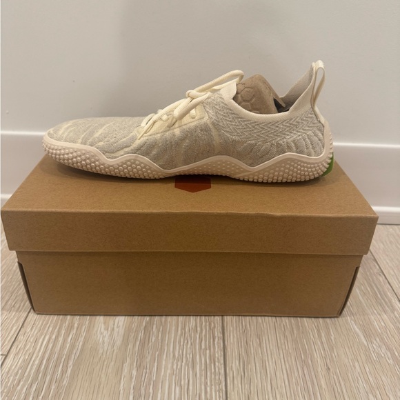 Vivo Barefoot Arctic Wolf Sneakers - Picture 7 of 10